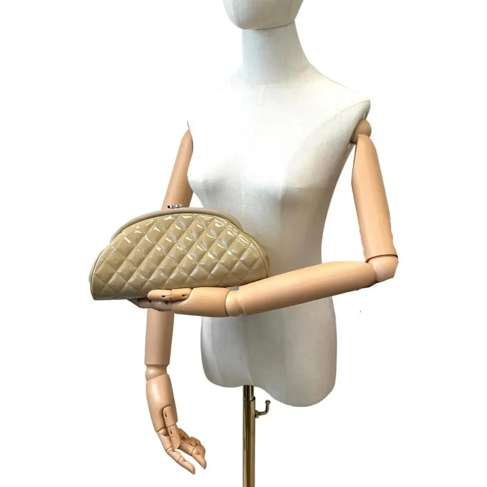 CHANEL this refined